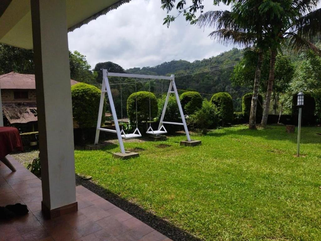 Cassells Jungle Resorts Thekkady Vandiperiyar Экстерьер фото
